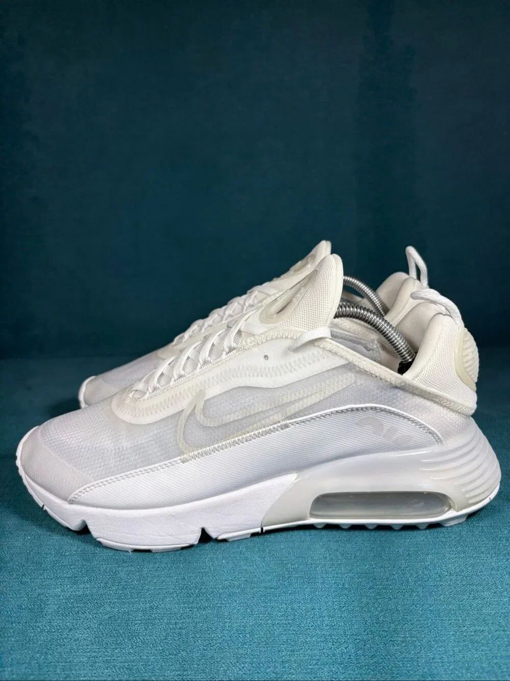 Nike Air Max 2090 Triple White Mens 10.5 Running Shoes BV9977-100